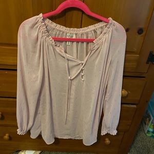 Jessica Simpson maternity shirt